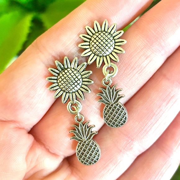 Silver Floral Pineapple Earrings - Picture 1 of 4